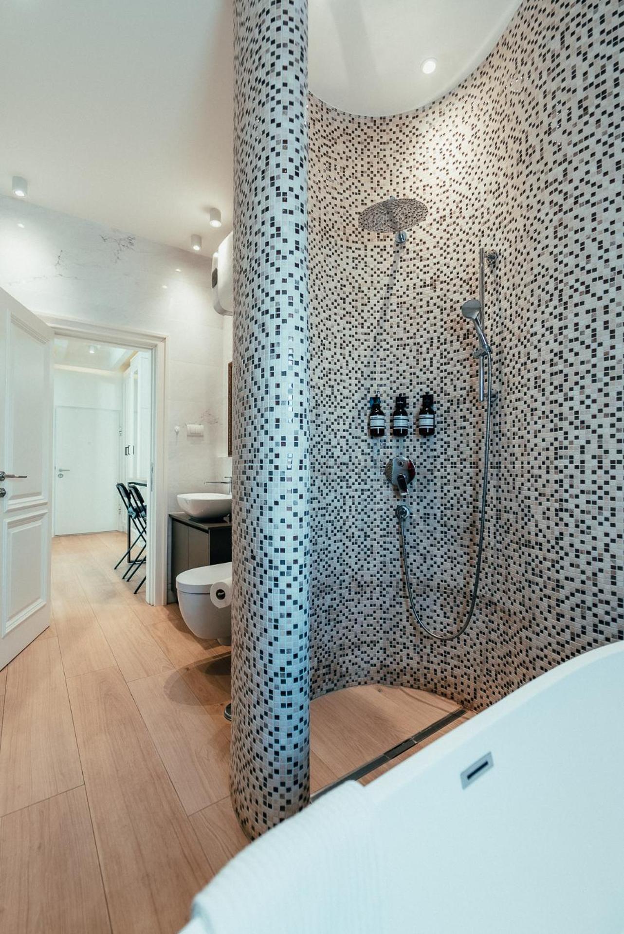 Biarritz Luxury Apartments เบลเกรด ภายนอก รูปภาพ